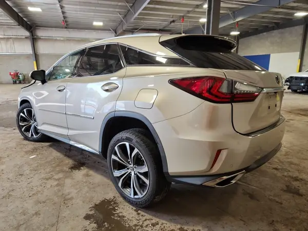2T2BZMCA4KC196054 2019 LEXUS RX - Image 2