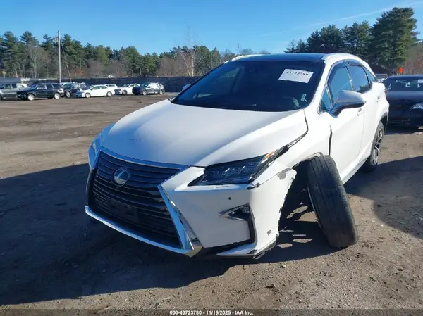 2T2BZMCA4KC204332 2019 LEXUS RX - Image 2