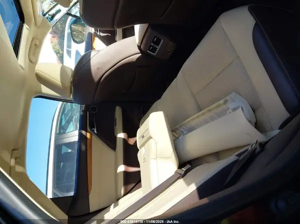 2T2BZMCA4KC207926 2019 LEXUS RX - Image 8
