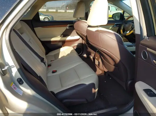 2T2BZMCA4KC211779 2019 LEXUS RX - Image 8