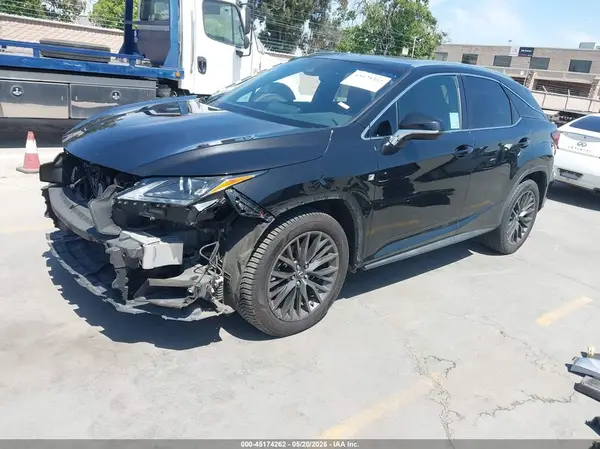 2T2BZMCA5JC139327 2018 LEXUS RX - Image 2