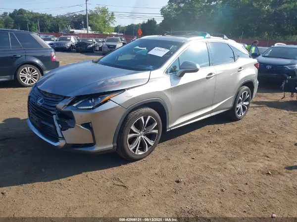 2T2BZMCA6HC113619 2017 LEXUS RX - Image 2
