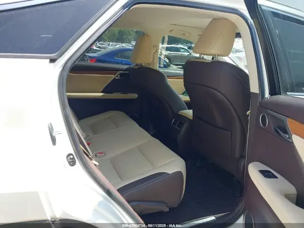 2T2BZMCA6HC117556 2017 LEXUS RX - Image 8