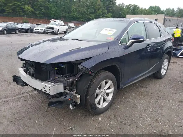 2T2BZMCA6HC126581 2017 LEXUS RX - Image 2