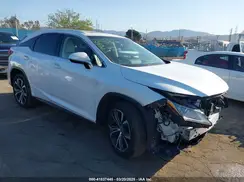 2T2BZMCA6JC143175 2018 LEXUS RX
