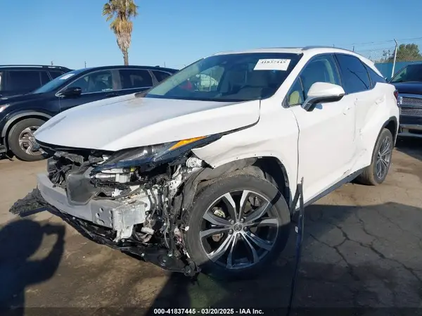 2T2BZMCA6JC143175 2018 LEXUS RX - Image 2