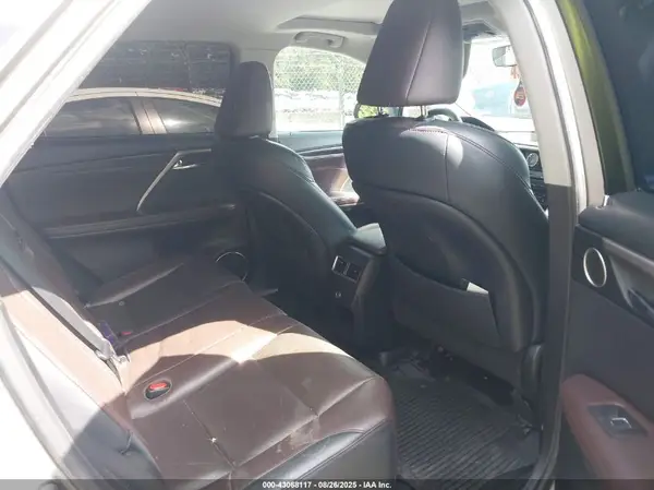 2T2BZMCA6KC201299 2019 LEXUS RX - Image 8