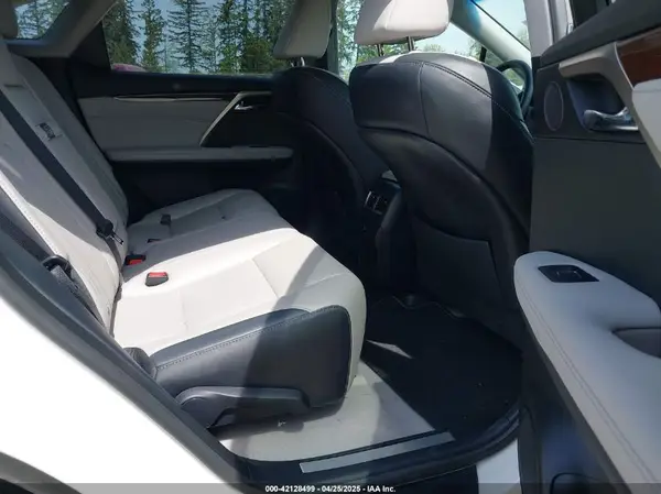 2T2BZMCA7HC118019 2017 LEXUS RX - Image 8