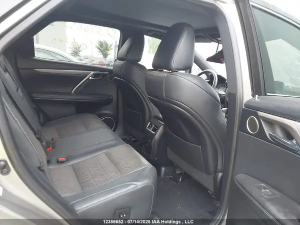 2T2BZMCA7JC147218 2018 LEXUS RX - Image 8