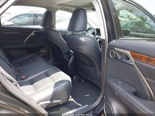 2T2BZMCA7KC185811 2019 LEXUS RX - Image 8
