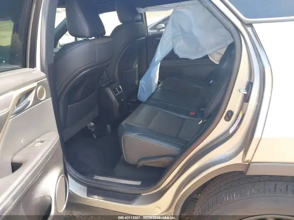 2T2BZMCA7KC192290 2019 LEXUS RX - Image 8