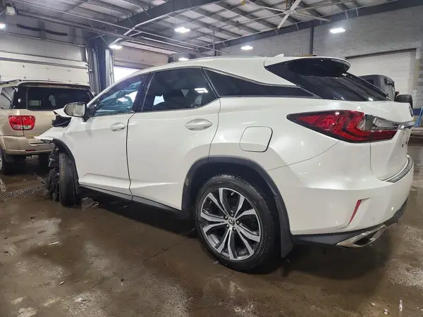 2T2BZMCA7KC192810 2019 LEXUS RX - Image 2