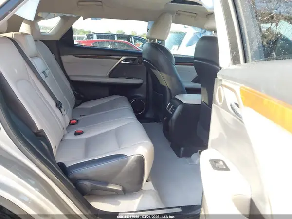 2T2BZMCA7KC207337 2019 LEXUS RX - Image 8