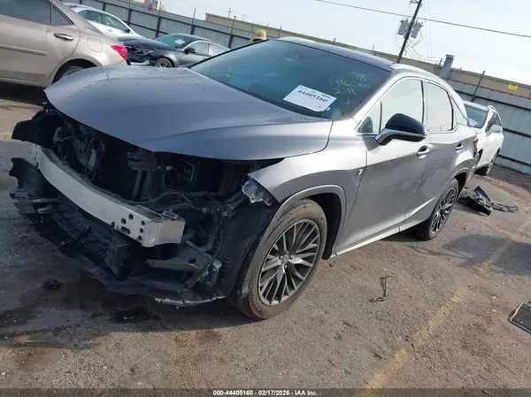 2T2BZMCA8JC138558 2018 LEXUS RX - Image 2