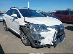 2T2BZMCA8JC155683 2018 LEXUS RX