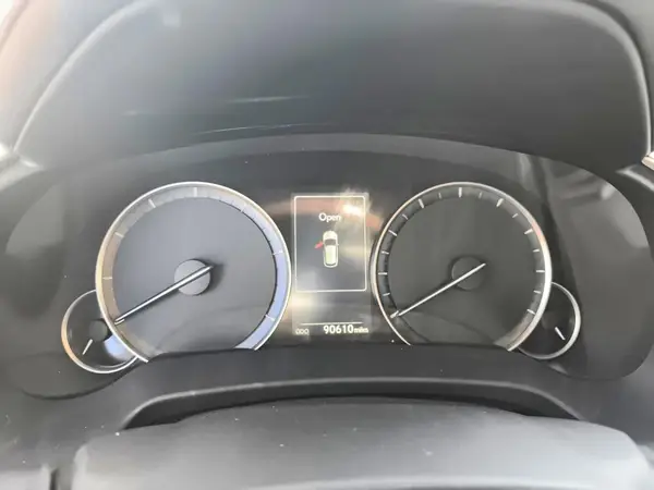 2T2BZMCA8JC160205 2018 LEXUS RX - Image 8