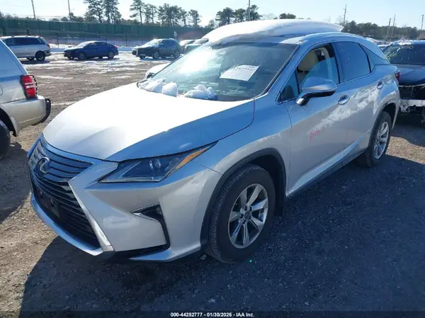 2T2BZMCA8JC164903 2018 LEXUS RX - Image 2