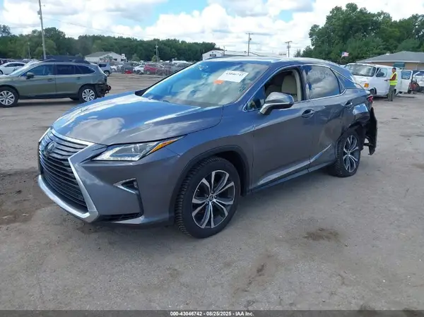 2T2BZMCA8KC199670 2019 LEXUS RX - Image 2