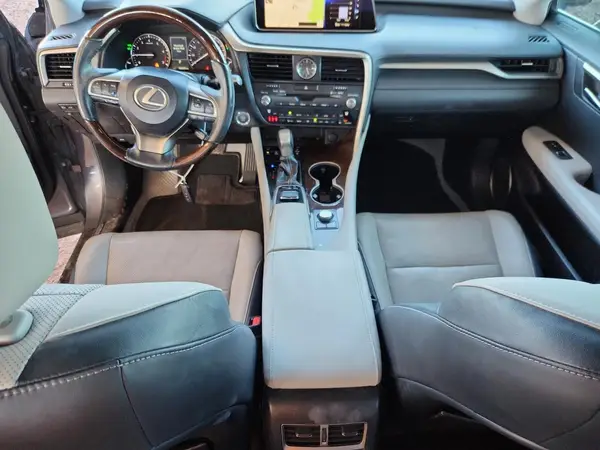 2T2BZMCA9HC061466 2017 LEXUS RX - Image 8