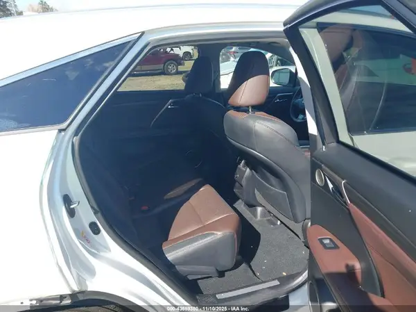 2T2BZMCA9HC113615 2017 LEXUS RX - Image 8