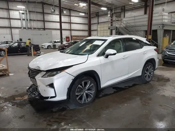 2T2BZMCA9JC143462 2018 LEXUS RX - Image 2