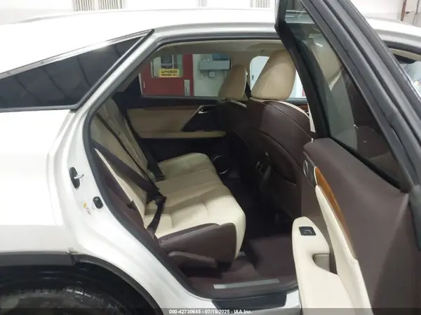 2T2BZMCA9JC143462 2018 LEXUS RX - Image 8