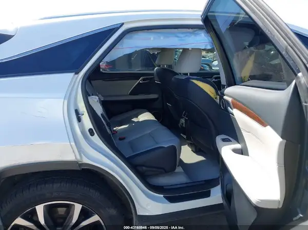 2T2BZMCA9JC151092 2018 LEXUS RX - Image 8