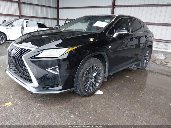 2T2BZMCA9JC157054 2018 LEXUS RX - Image 2