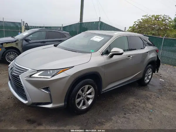 2T2BZMCA9JC158429 2018 LEXUS RX - Image 2