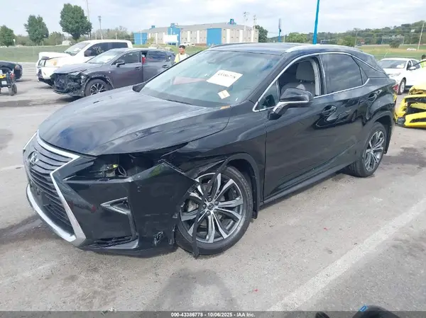2T2BZMCA9JC165820 2018 LEXUS RX - Image 2