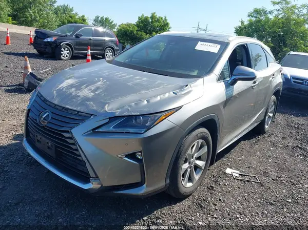 2T2BZMCA9JC166935 2018 LEXUS RX - Image 2