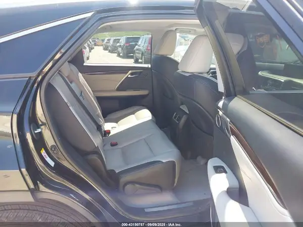 2T2BZMCA9KC168203 2019 LEXUS RX - Image 8