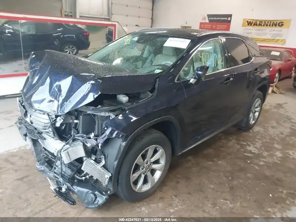 2T2BZMCA9KC194736 2019 LEXUS RX - Image 2