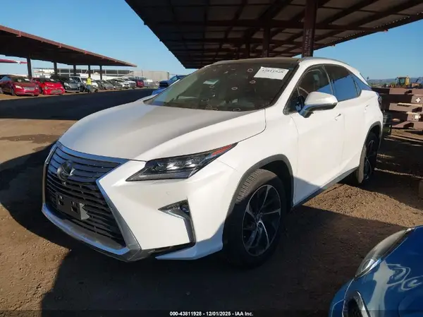 2T2BZMCA9KC196678 2019 LEXUS RX - Image 2