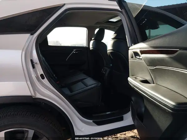 2T2BZMCA9KC203869 2019 LEXUS RX - Image 8
