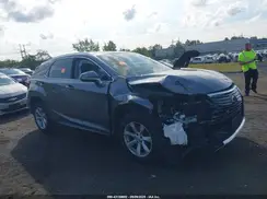 2T2BZMCAXHC057569 2017 LEXUS RX