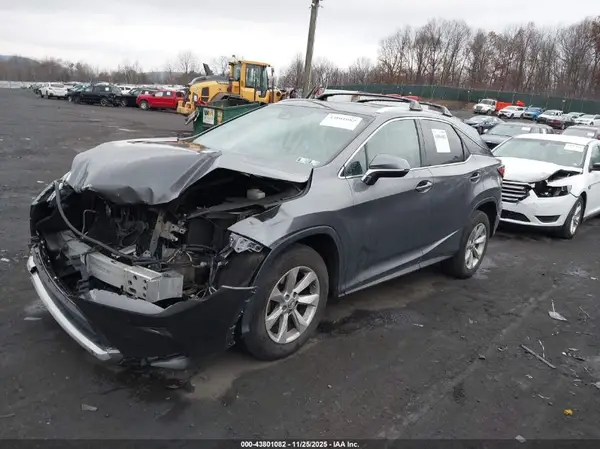 2T2BZMCAXHC121819 2017 LEXUS RX - Image 2