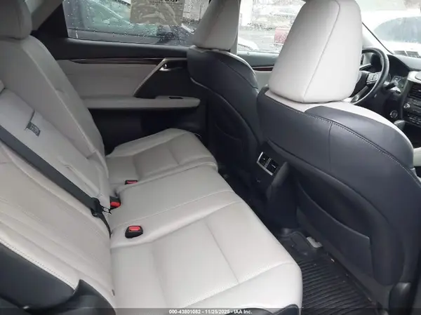 2T2BZMCAXHC121819 2017 LEXUS RX - Image 8