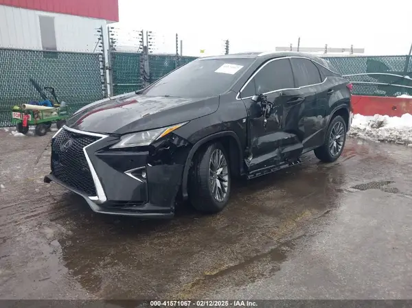 2T2BZMCAXKC173894 2019 LEXUS RX - Image 2