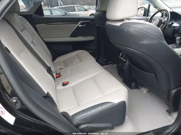2T2BZMCAXKC179386 2019 LEXUS RX - Image 8