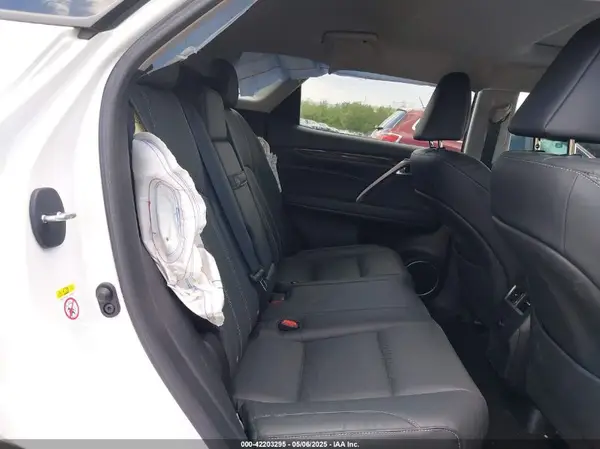 2T2BZMCAXKC195457 2019 LEXUS RX - Image 8