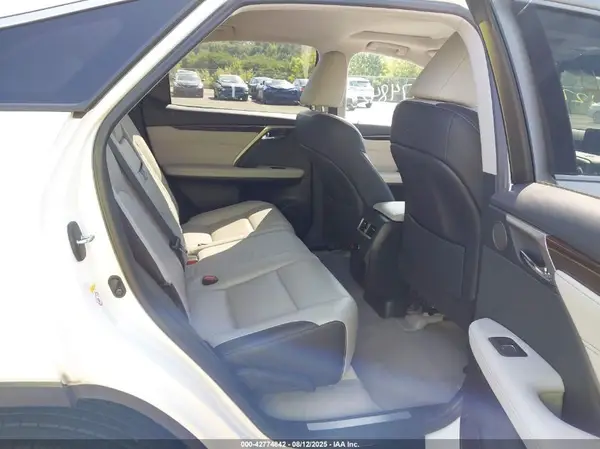 2T2BZMCAXKC198648 2019 LEXUS RX - Image 8