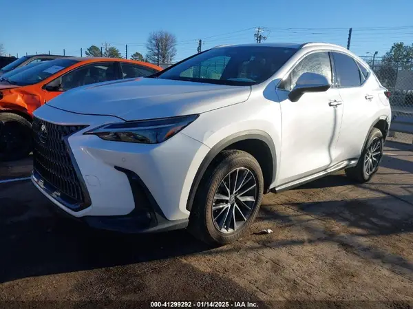2T2GDCAZ1NC001376 2022 LEXUS NX - Image 2
