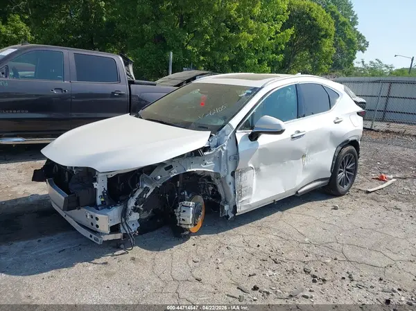 2T2GDCAZ3SC026405 2025 LEXUS NX - Image 2