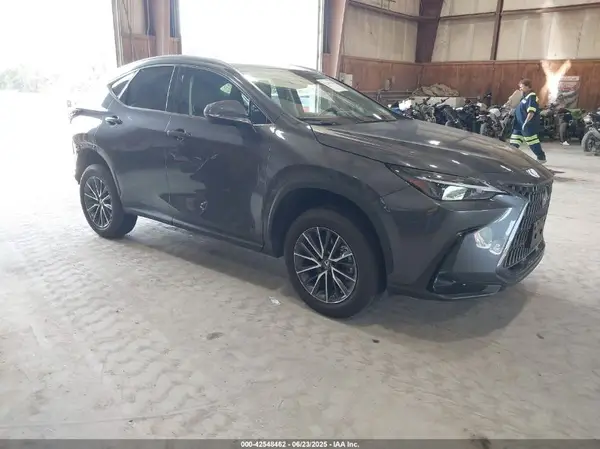 2T2GDCAZ8NC002797 2022 LEXUS NX - Image 1