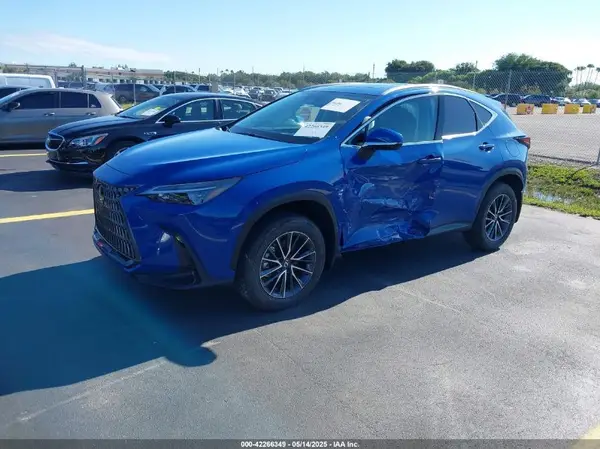 2T2GDCAZ9SC024917 2025 LEXUS NX - Image 2
