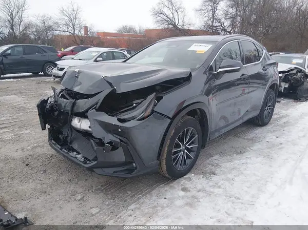 2T2GDCEZ3NC001597 2022 LEXUS NX - Image 2