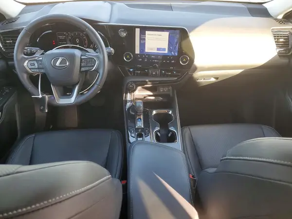 2T2GGCEZ0NC006439 2022 LEXUS NX - Image 8