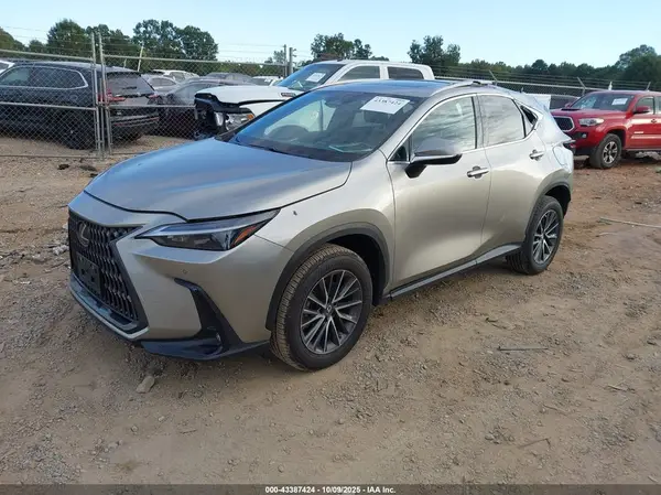 2T2GGCEZ0NC013522 2022 LEXUS NX - Image 2