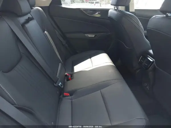 2T2GGCEZ1NC002335 2022 LEXUS NX - Image 8